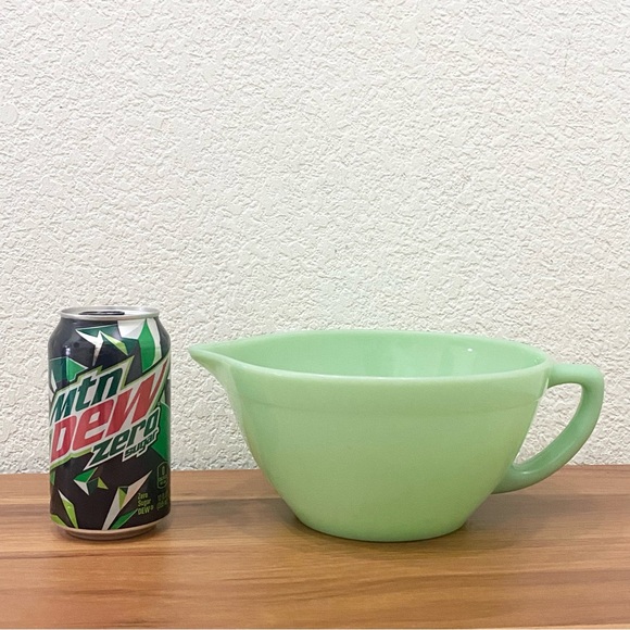 Vintage 50’s MCM FIRE KING Oven Ware Jadite 1 Qt Quart Batter Bowl Made in USA - Picture 9 of 11